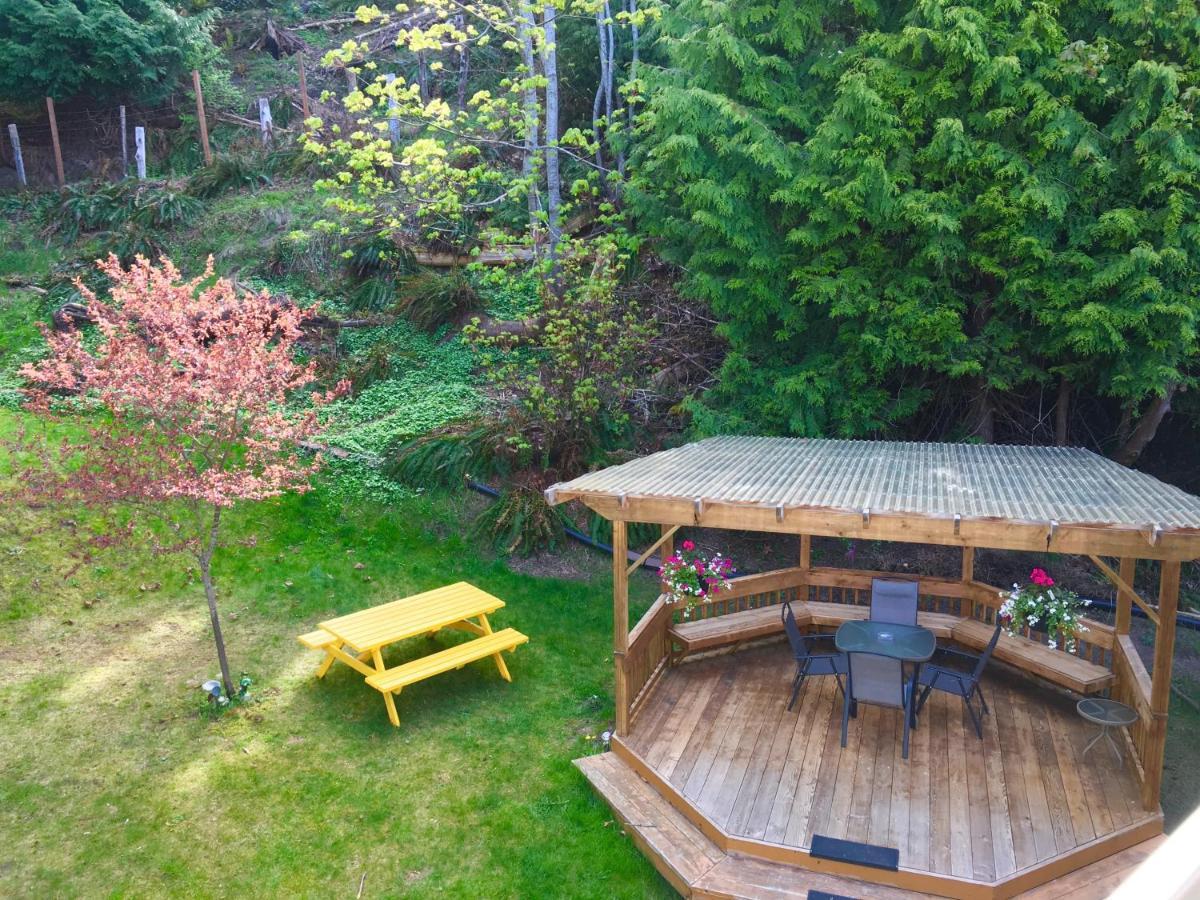 Casa Grande Inn Qualicum Beach Exterior photo