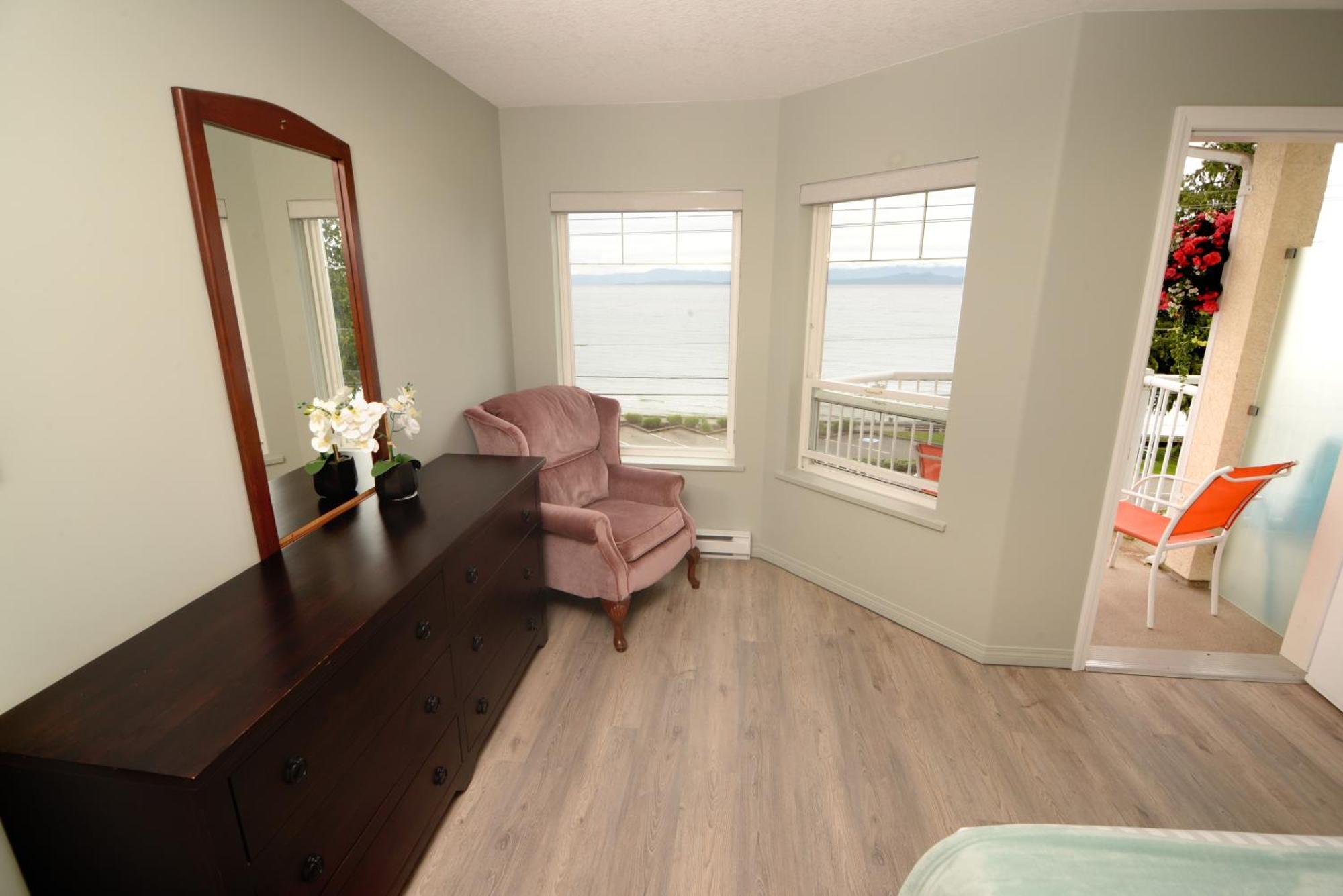 Casa Grande Inn Qualicum Beach Exterior photo